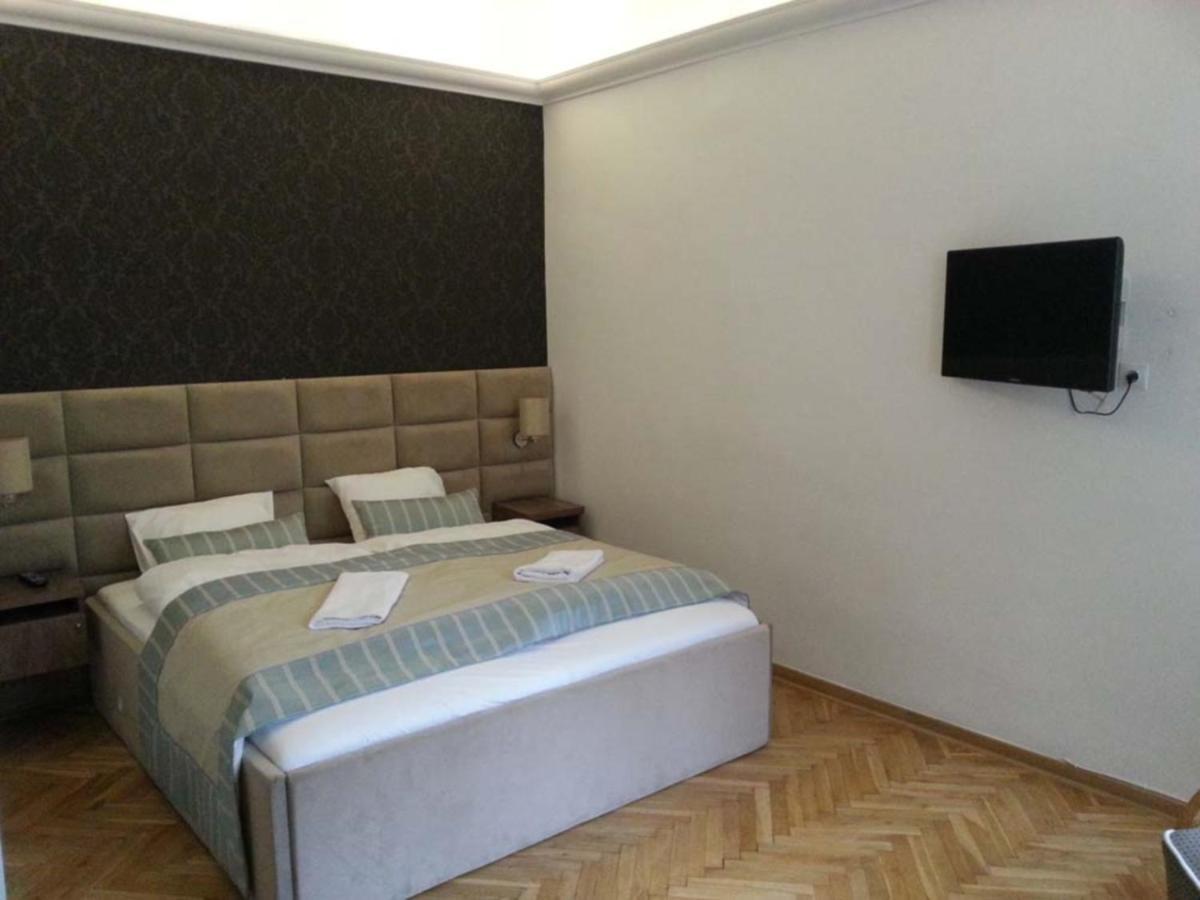 Chmielna 5 Rooms & Apartments 바르샤바 외부 사진