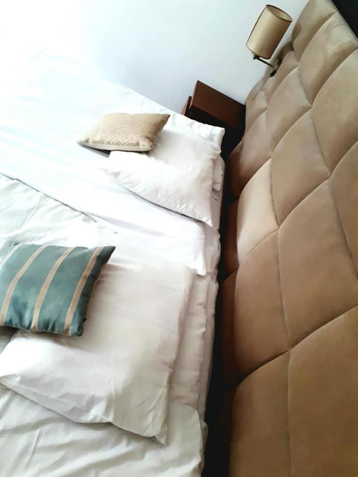 Chmielna 5 Rooms & Apartments 바르샤바 외부 사진